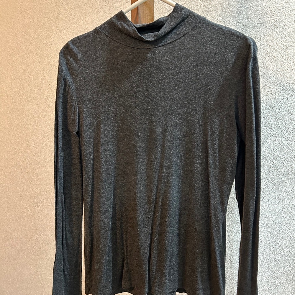 Dark heather gray turtleneck